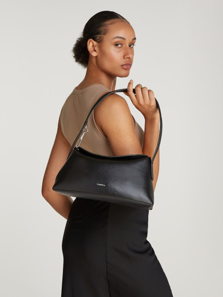 SOFT SCULPT SHOULDER BAG